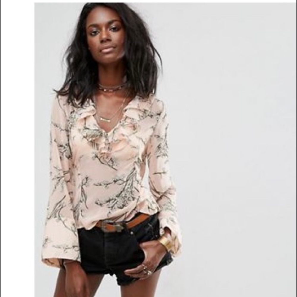 Ruffle floral blouse by Boohoo London